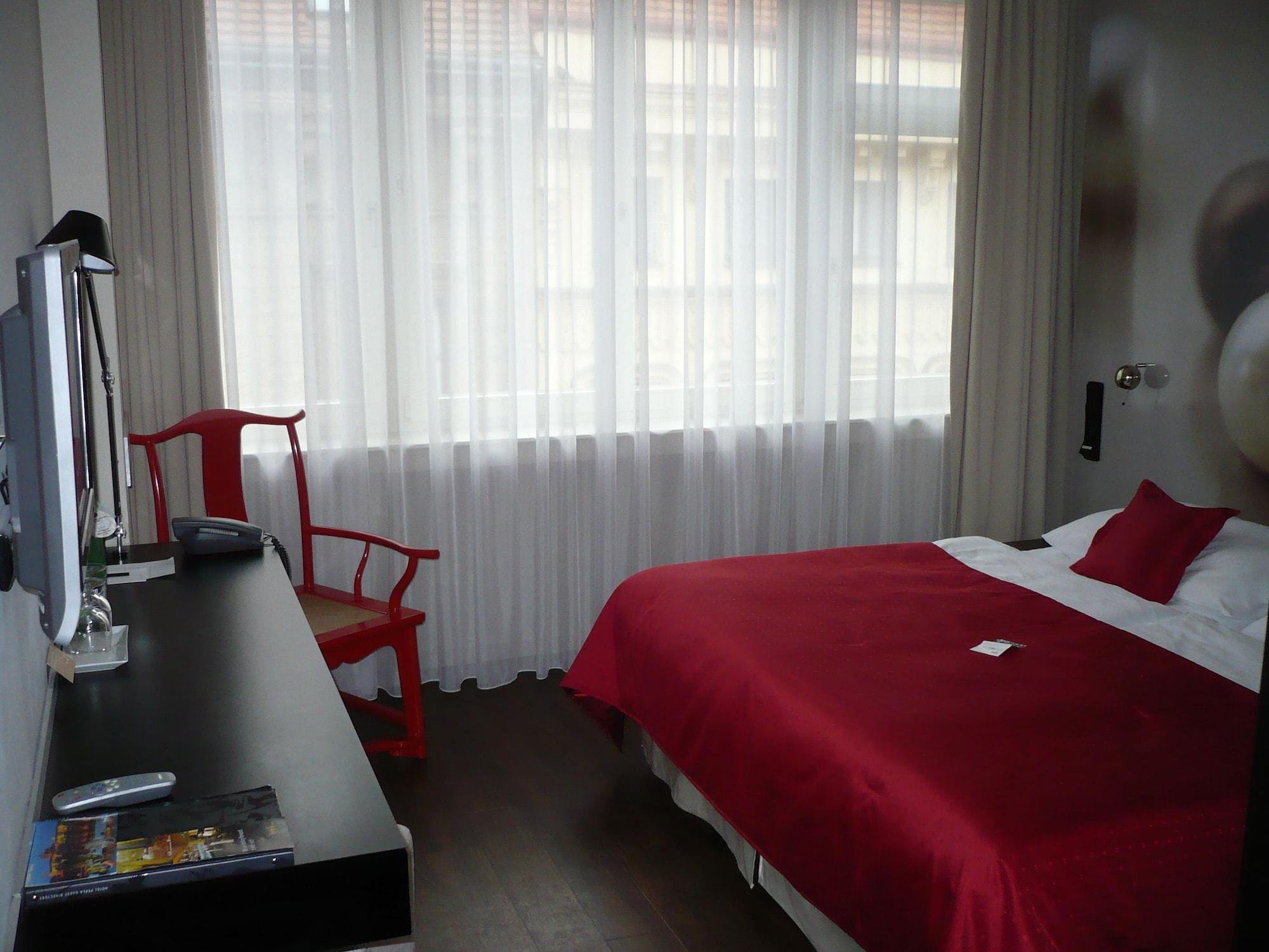 Perla Hotel Прага Екстериор снимка
