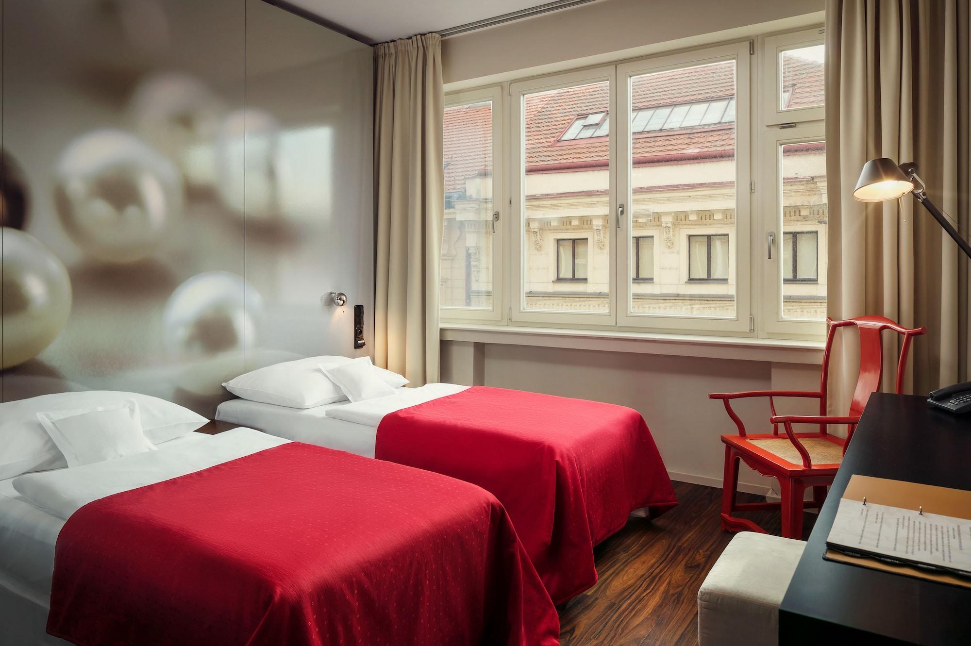 Perla Hotel Прага Екстериор снимка