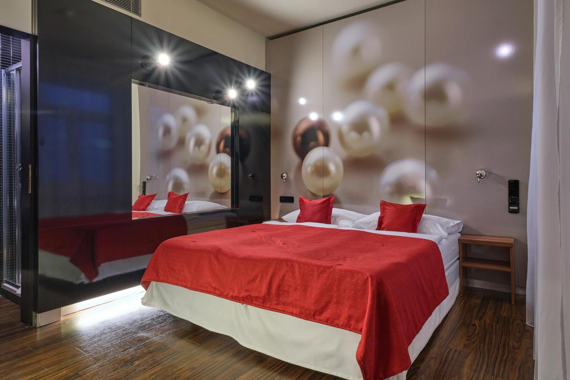 Perla Hotel Прага Екстериор снимка