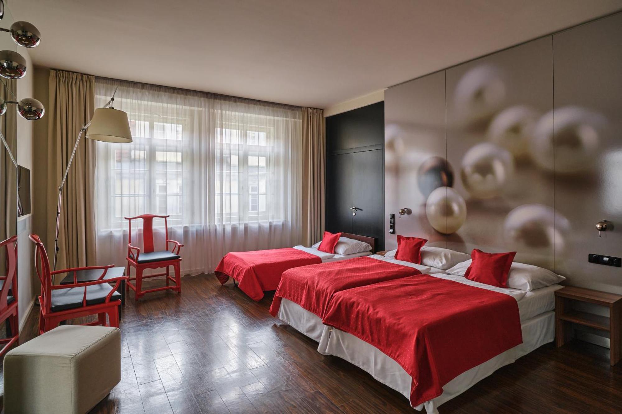 Perla Hotel Прага Екстериор снимка