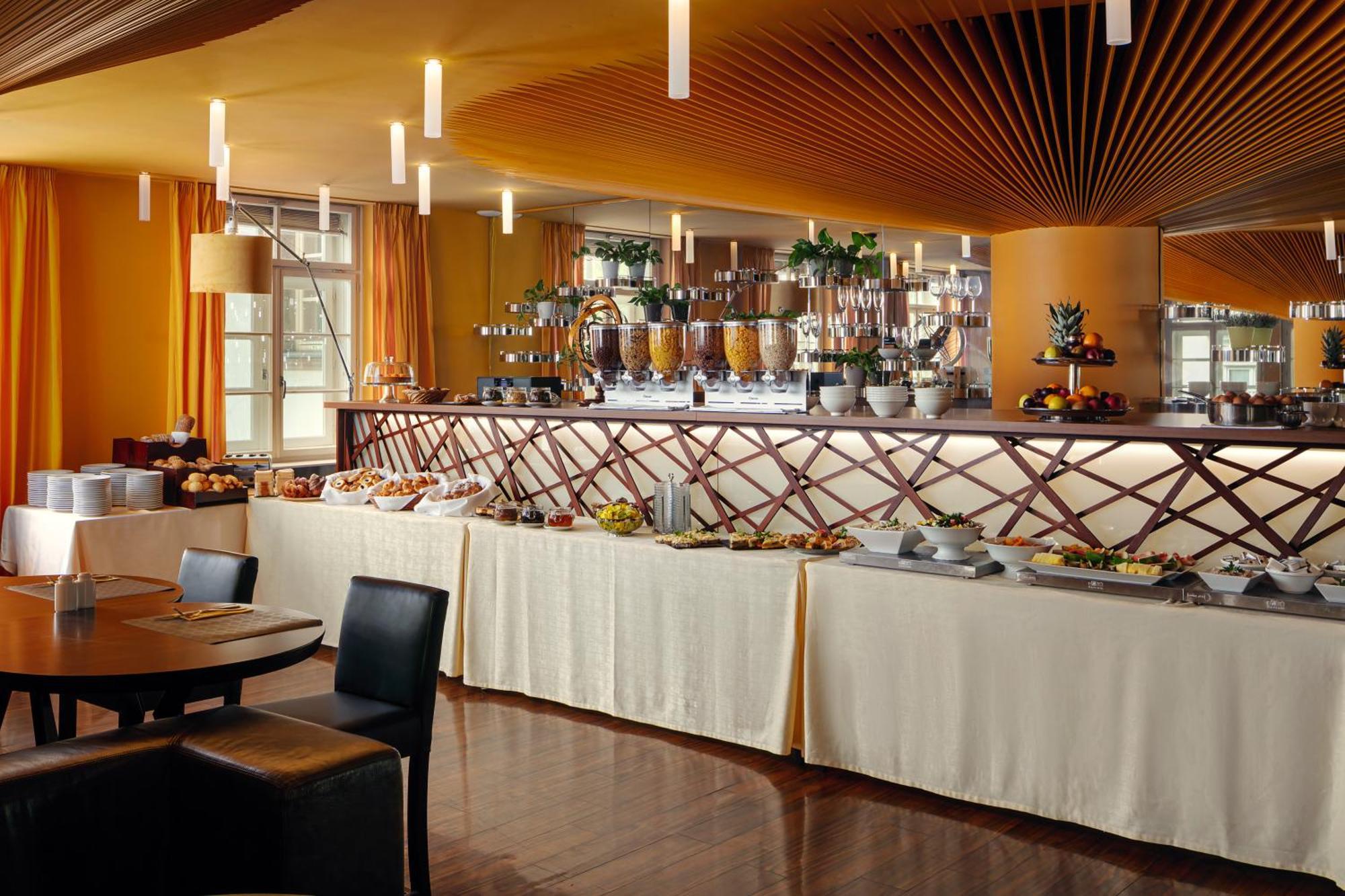 Perla Hotel Прага Екстериор снимка