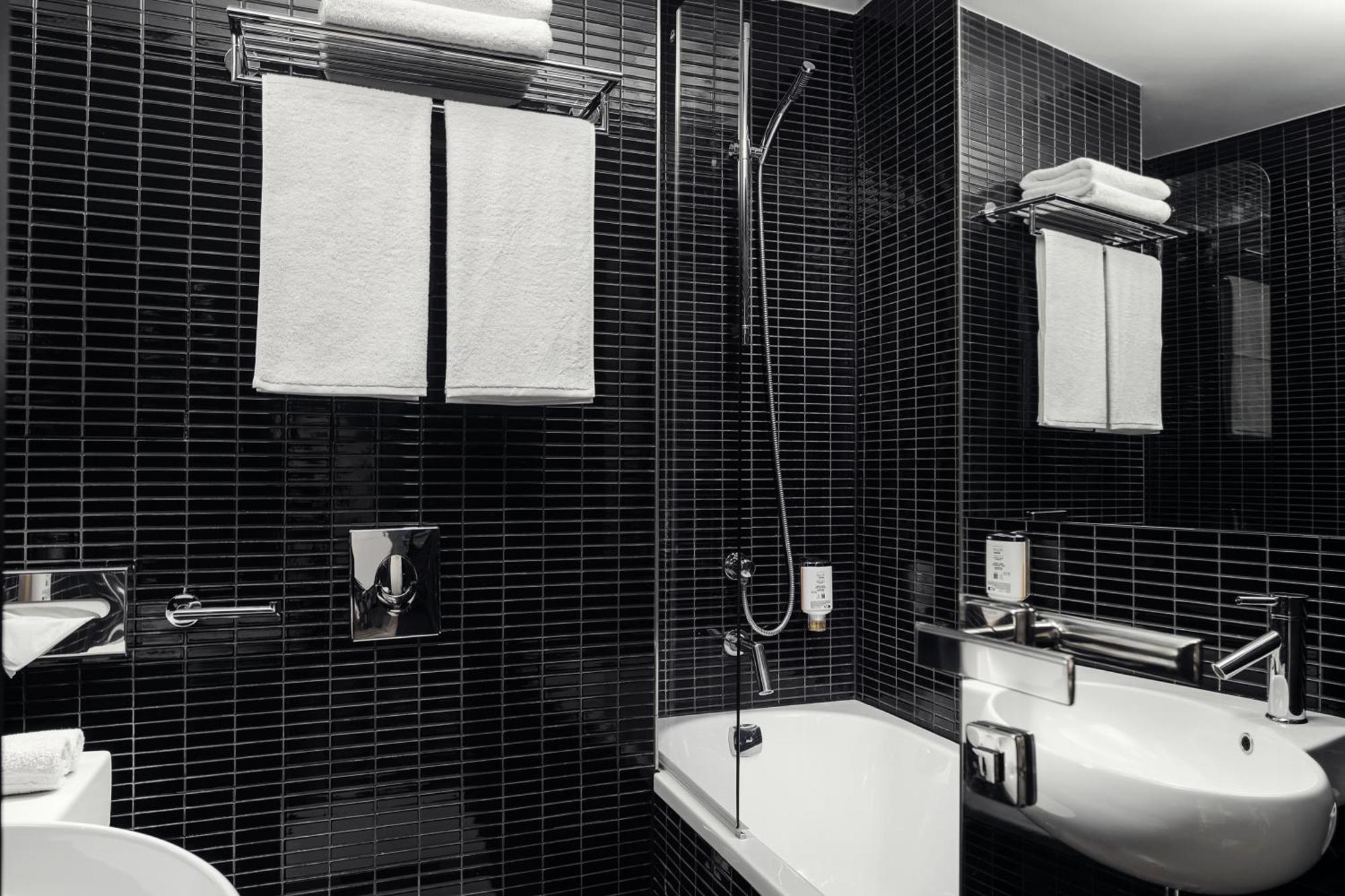 Perla Hotel Прага Екстериор снимка