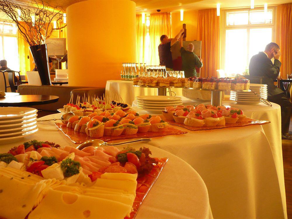 Perla Hotel Прага Екстериор снимка